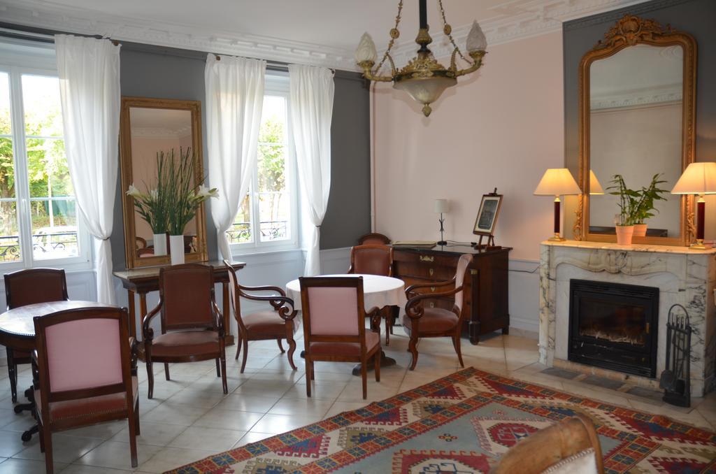 Hotel Et Studios D'Orfeuil Bourbonne-les-Bains Exteriér fotografie