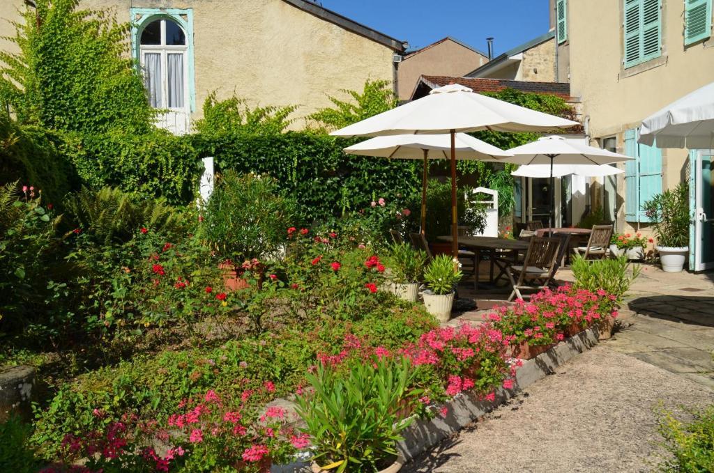 Hotel Et Studios D'Orfeuil Bourbonne-les-Bains Pokoj fotografie