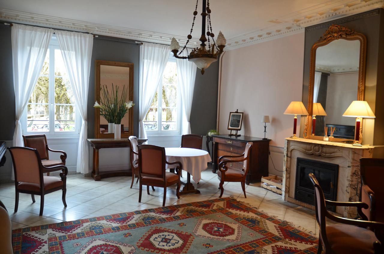 Hotel Et Studios D'Orfeuil Bourbonne-les-Bains Exteriér fotografie